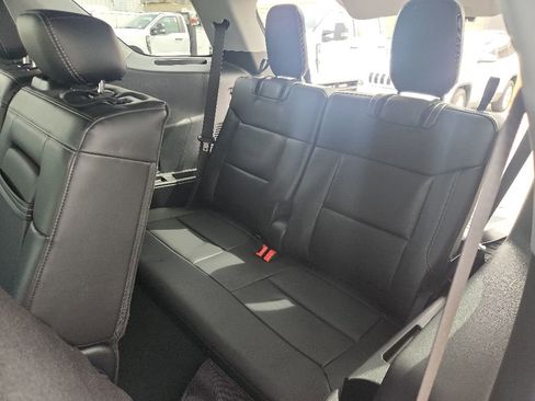 Used 2023 Ford Explorer XLT w/ Equipment Group 202A RWD image 25