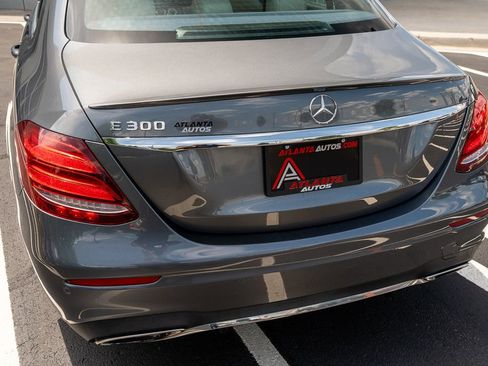 Used 2017 Mercedes-Benz E 300 image 18