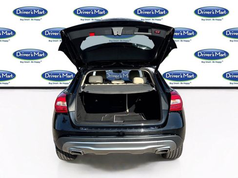 Used 2017 Mercedes-Benz GLA 250 w/ Premium Package image 25