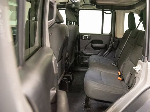 Used 2020 Jeep Wrangler Unlimited Sport image 12