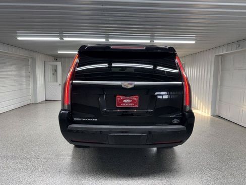 Used 2018 Cadillac Escalade ESV Premium Luxury AWD/4WD image 6