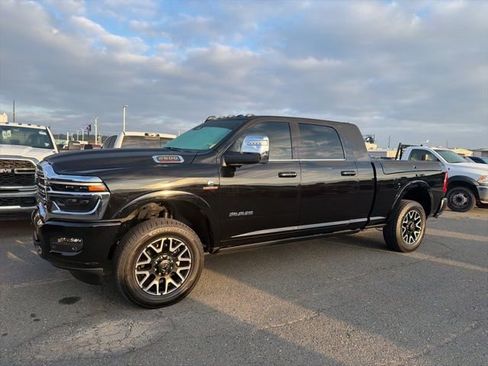 Used 2026 RAM 2500 Limited image 12