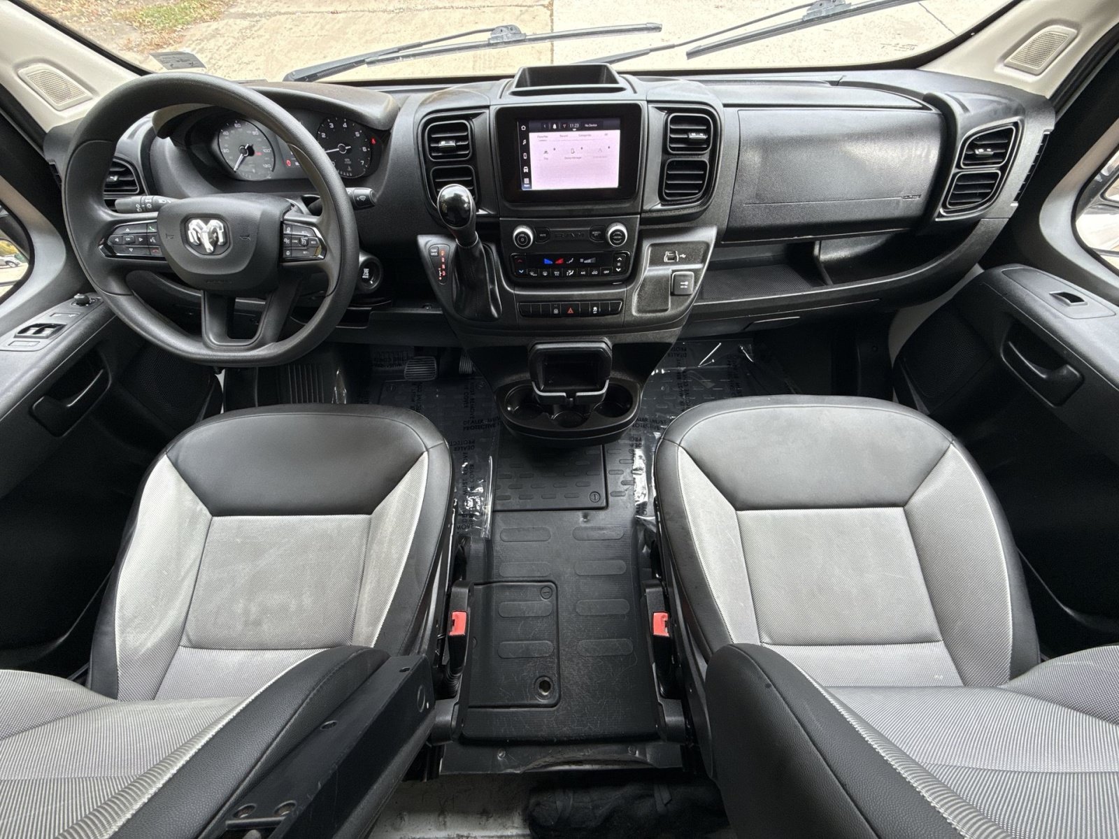 Used 2024 RAM ProMaster 2500 w/ Convenience Group FWD image 27