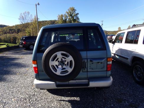 Used 1997 Isuzu Trooper LS image 4