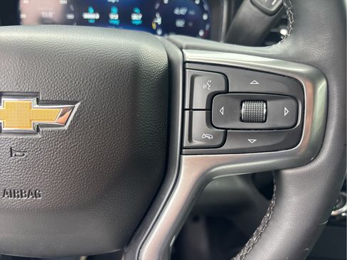 Used 2023 Chevrolet Silverado 1500 LT AWD/4WD image 40