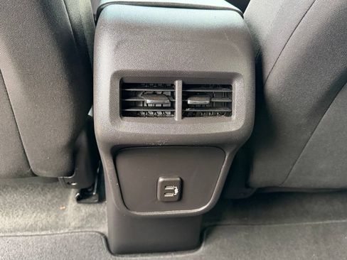 Used 2024 Chevrolet Equinox LT AWD/4WD image 21