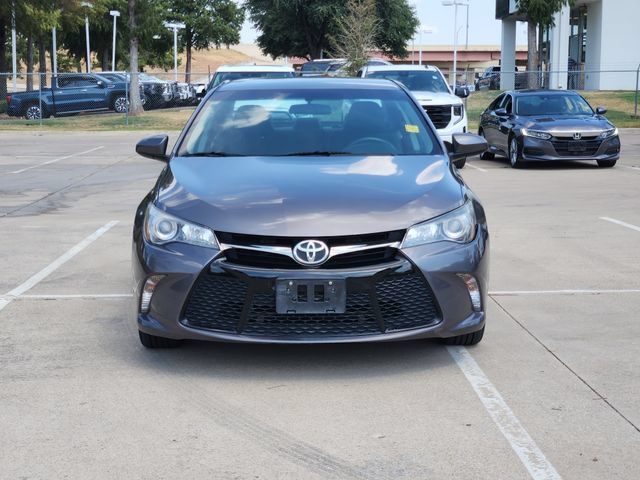 Used 2017 Toyota Camry SE FWD image 2