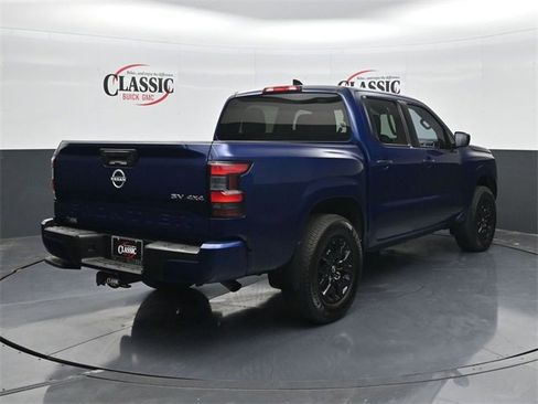 Used 2023 Nissan Frontier SV image 7
