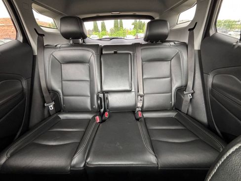 Used 2023 GMC Terrain SLT FWD image 40