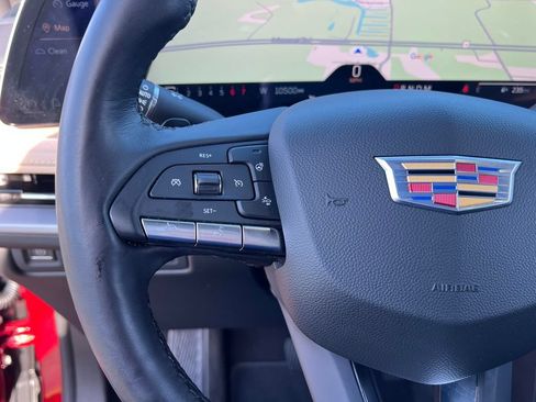 Used 2024 Cadillac XT4 Premium Luxury w/ Technology Package FWD image 19