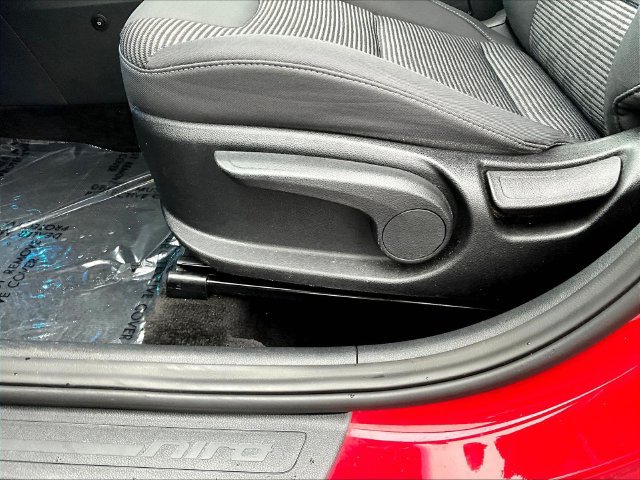 Used 2022 Kia Niro LXS FWD image 39