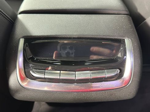 Used 2024 Cadillac XT6 Premium Luxury AWD/4WD image 25