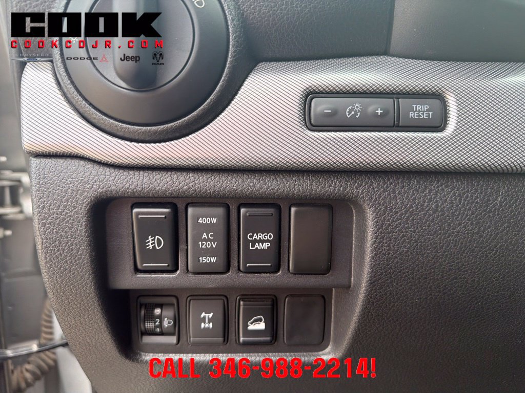 Used 2018 Nissan Titan PRO-4X w/ Pro-4x Utility Package AWD/4WD image 12
