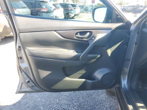 Certified 2020 Nissan Rogue S image 14