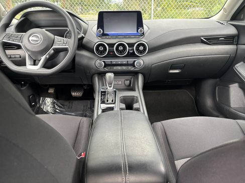Used 2025 Nissan Sentra SV FWD image 39