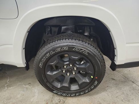 New 2026 RAM 1500 4x4 Crew Cab image 20