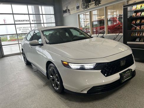 Used 2023 Honda Accord EX image 20