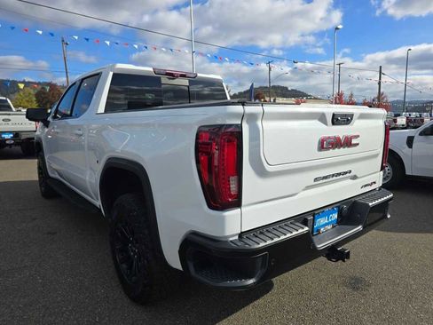 Used 2023 GMC Sierra 1500 AT4X image 3
