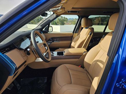 New 2026 Land Rover Range Rover SE image 21