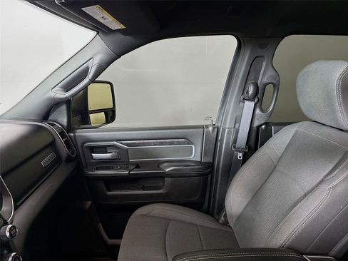 Used 2024 RAM 3500 Big Horn w/ Sport Appearance Package image 19