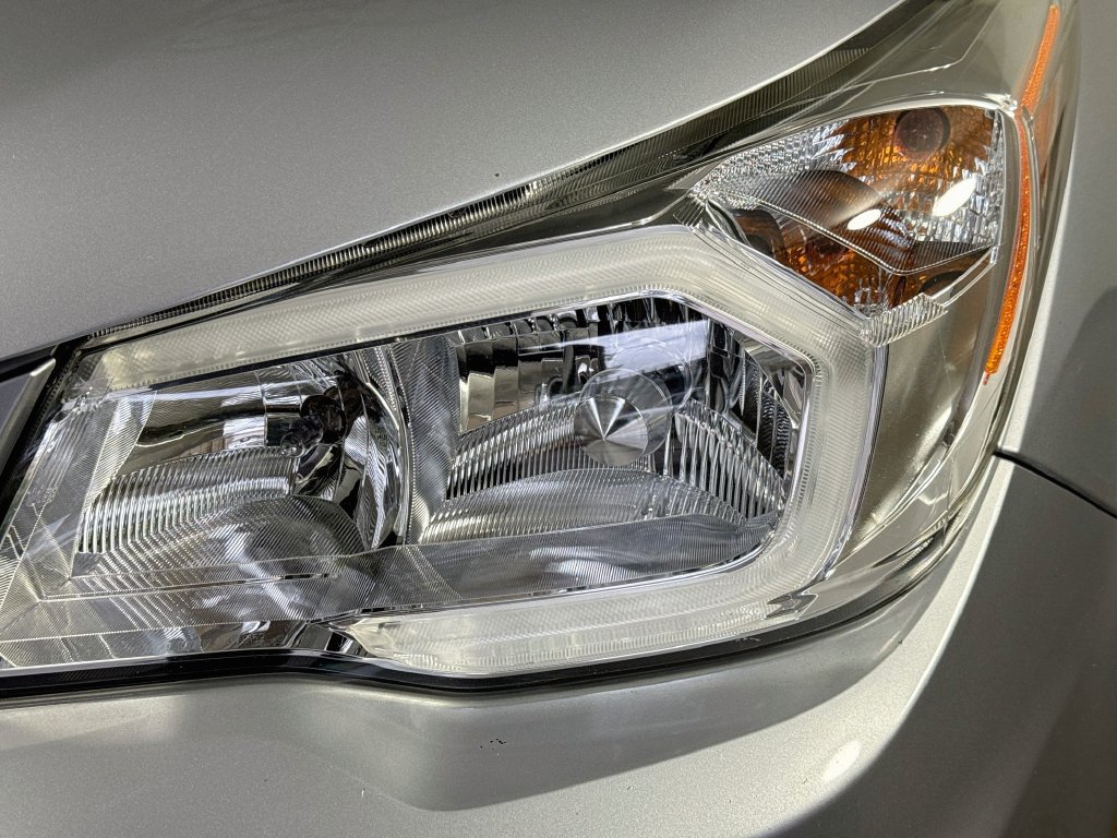 Used 2015 Subaru Forester 2.5i Touring w/ Eyesight & Navigation System AWD/4WD image 38