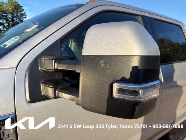 Used 2018 Ford F350 Lariat w/ Lariat Value Package AWD/4WD image 5
