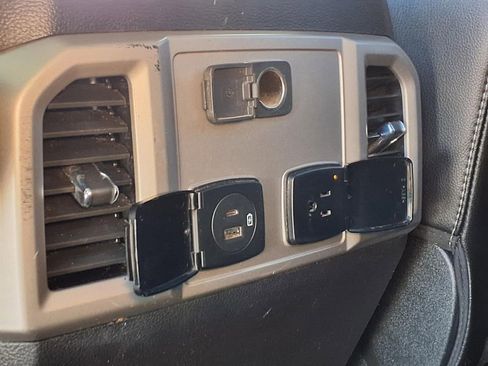 Used 2021 Ford F250 Lariat w/ Lariat Value Package image 28