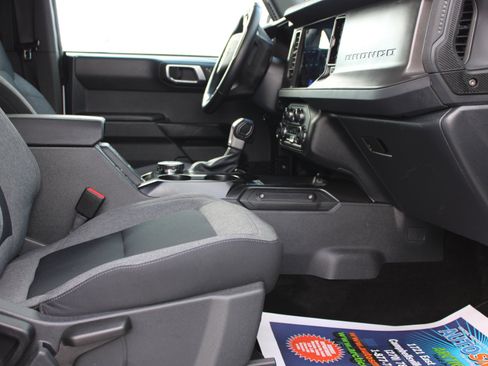 Used 2025 Ford Bronco Big Bend image 41