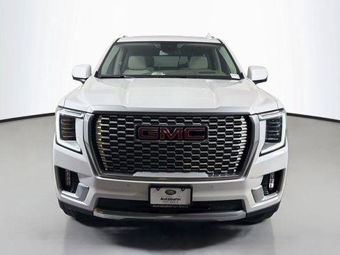 Used 2023 GMC Yukon Denali RWD image 2