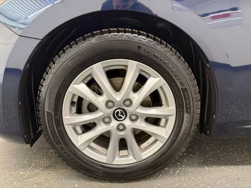 Used 2015 MAZDA MAZDA3 i Touring w/ Technology Package image 19