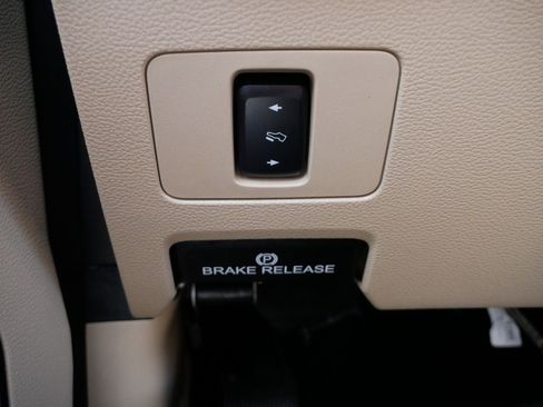 Used 2019 Ford F350 Lariat w/ Lariat Value Package image 28