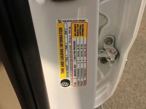 Used 2016 GMC Yukon Denali w/ Open Road Package AWD/4WD image 35