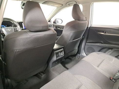 Used 2025 Toyota Camry LE FWD image 10