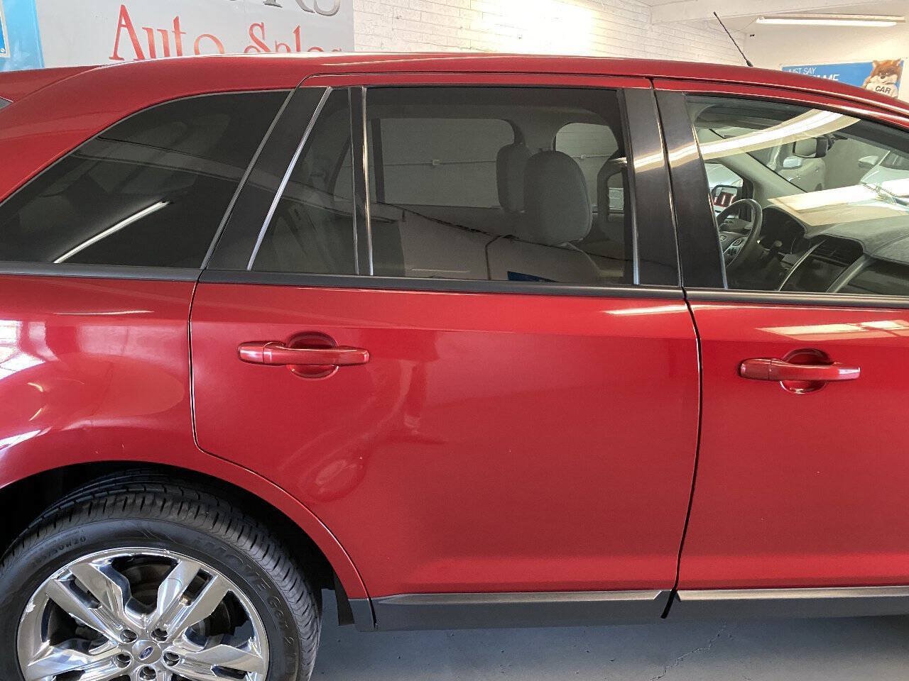 Used 2013 Ford Edge SEL FWD image 17