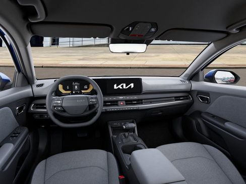 New 2025 Kia K4 LX image 14