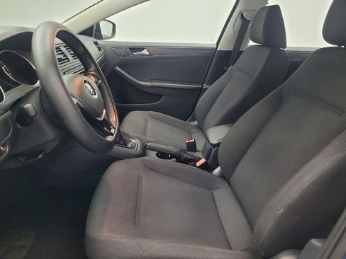 Used 2015 Volkswagen Jetta S image 17
