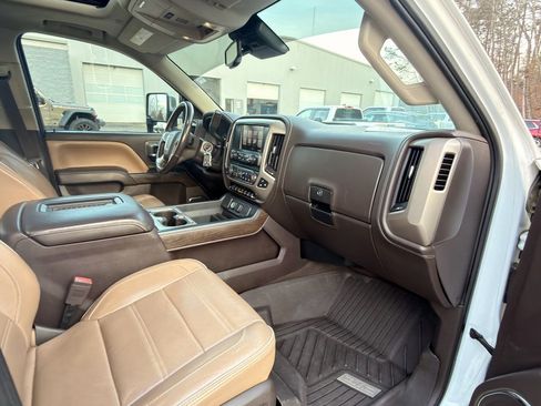 Used 2017 GMC Sierra 1500 Denali w/ Denali Ultimate Package image 17