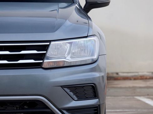 Used 2019 Volkswagen Tiguan SE image 21