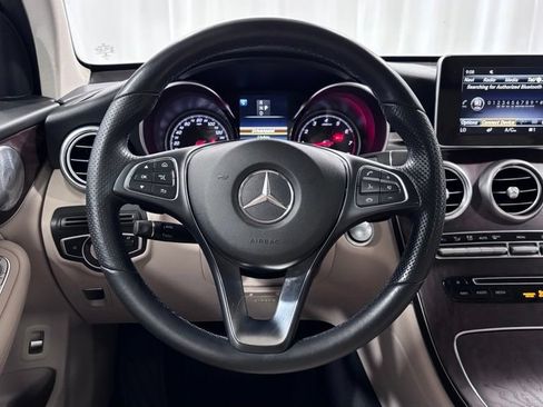 Used 2019 Mercedes-Benz GLC 300 4MATIC image 13