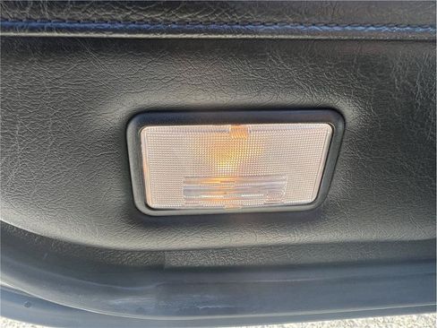 Used 2003 Acura NSX T RWD image 19