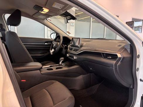 Certified 2025 Nissan Altima 2.5 SV FWD image 22