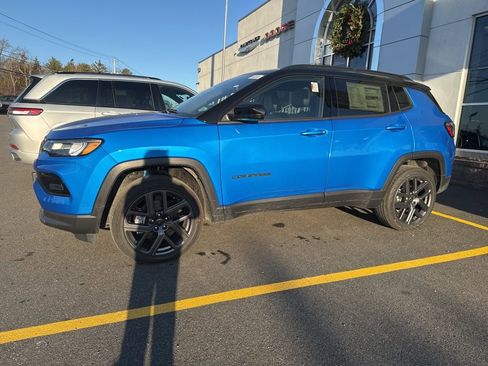 New 2026 Jeep Compass Limited AWD/4WD image 7