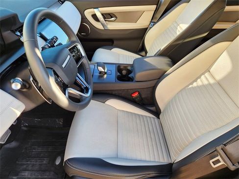 Used 2025 Land Rover Discovery Sport Dynamic SE image 13