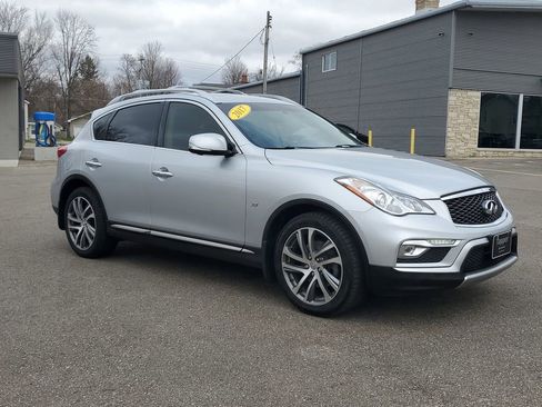 Used 2017 INFINITI QX50 2WD w/ Deluxe Touring Package image 25