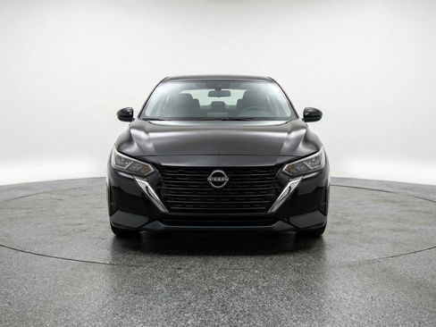 Used 2025 Nissan Sentra S FWD image 2