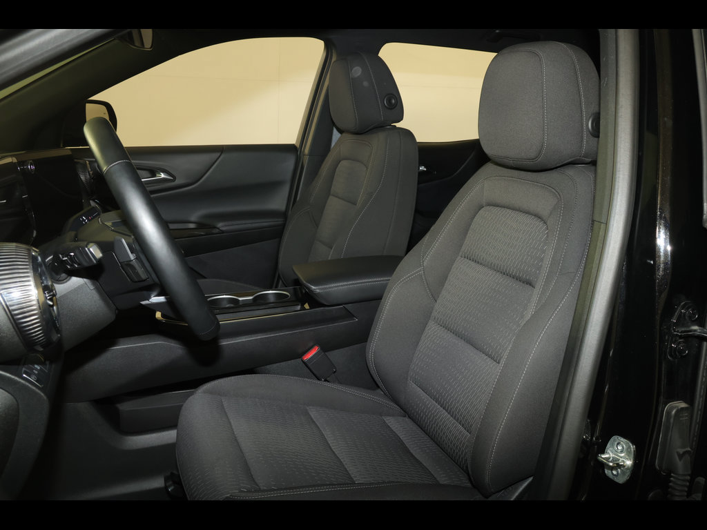 Used 2025 Chevrolet Equinox LT FWD image 19
