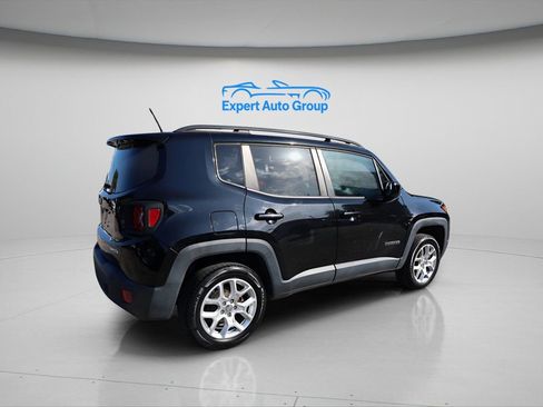 Used 2017 Jeep Renegade Latitude image 7