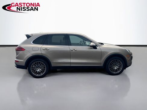 Used 2018 Porsche Cayenne S w/ Premium Package Plus AWD/4WD image 10