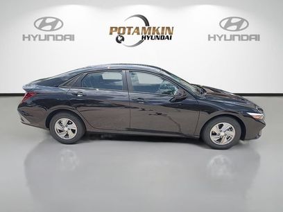 New 2026 Hyundai Elantra SE