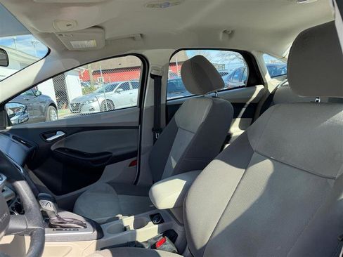 Used 2014 Ford Focus SE image 24